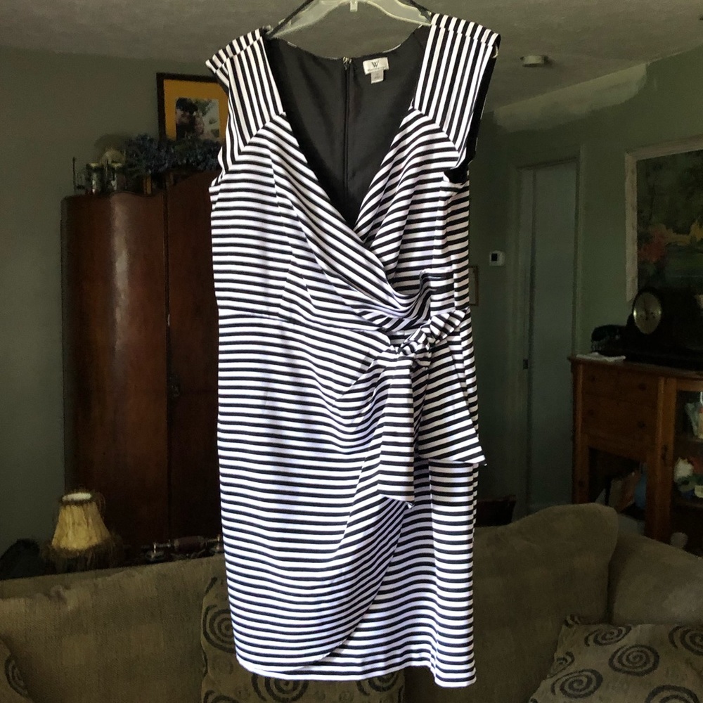 Size 16, Worthington dress, black & white stripped
